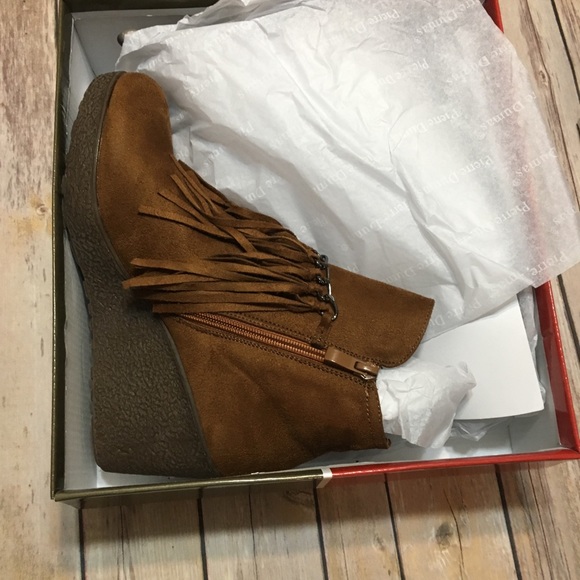 Fringe bootie, size 10. Worn once in box - Picture 6 of 6